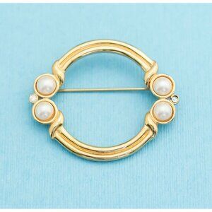 Vintage Pearl Gates Gold Tone Brooch by Monet N18